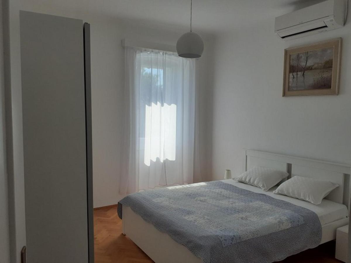 Apartment Dusan Malinska Exterior foto